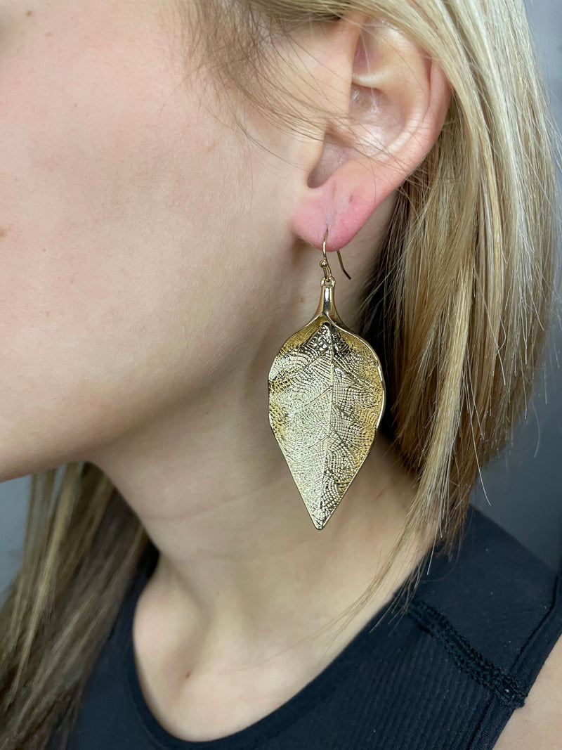 Concaved Leaf Earrings