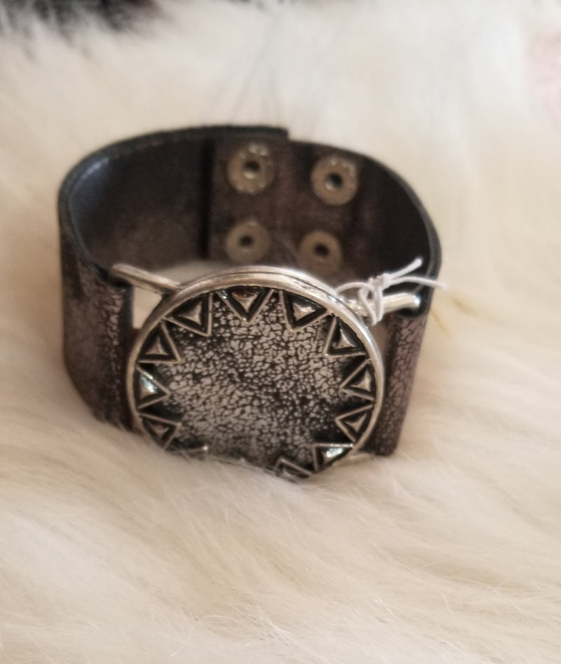 Silver Leather Pendant Bracelet