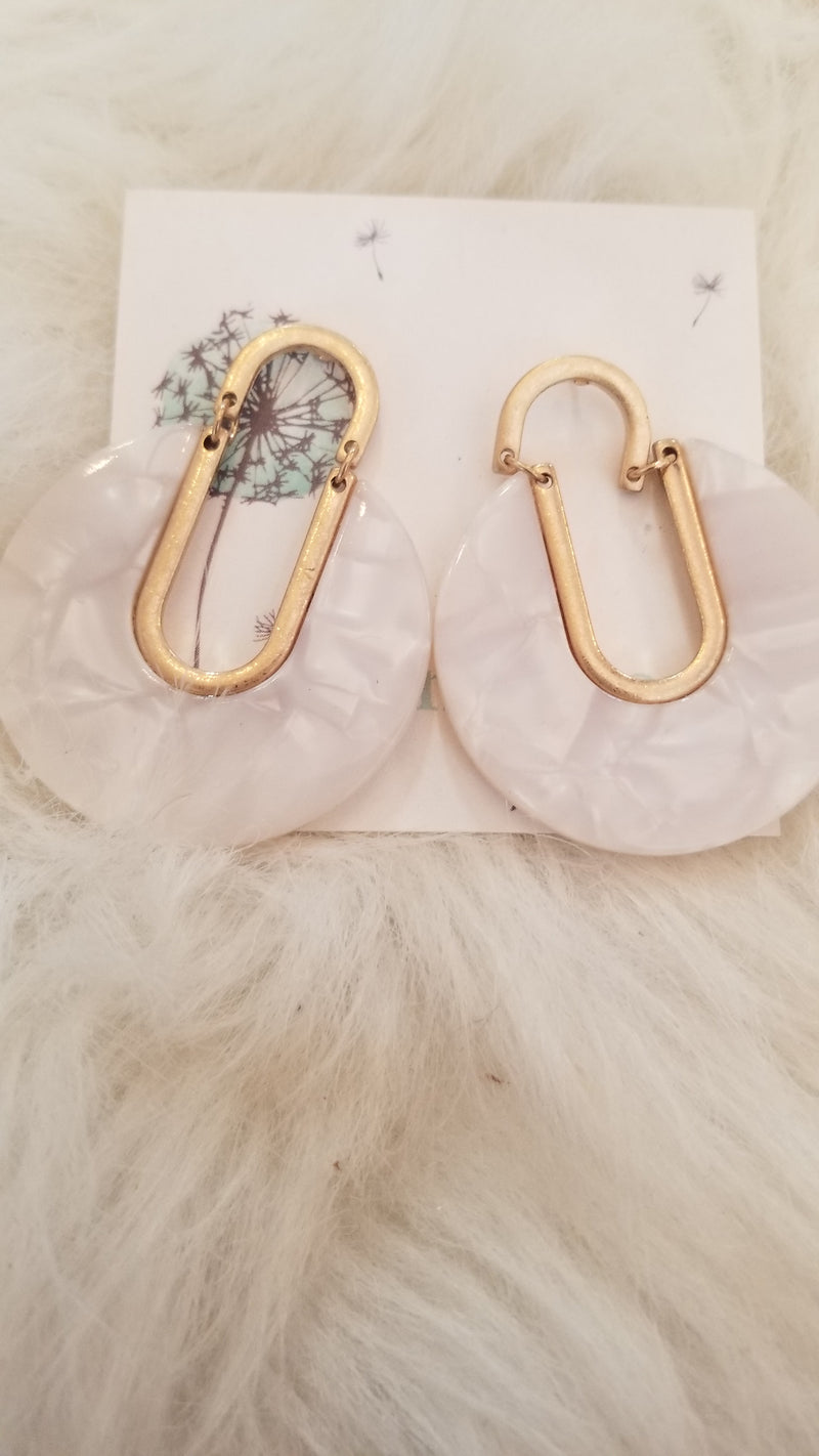 Ivory Round Earrings
