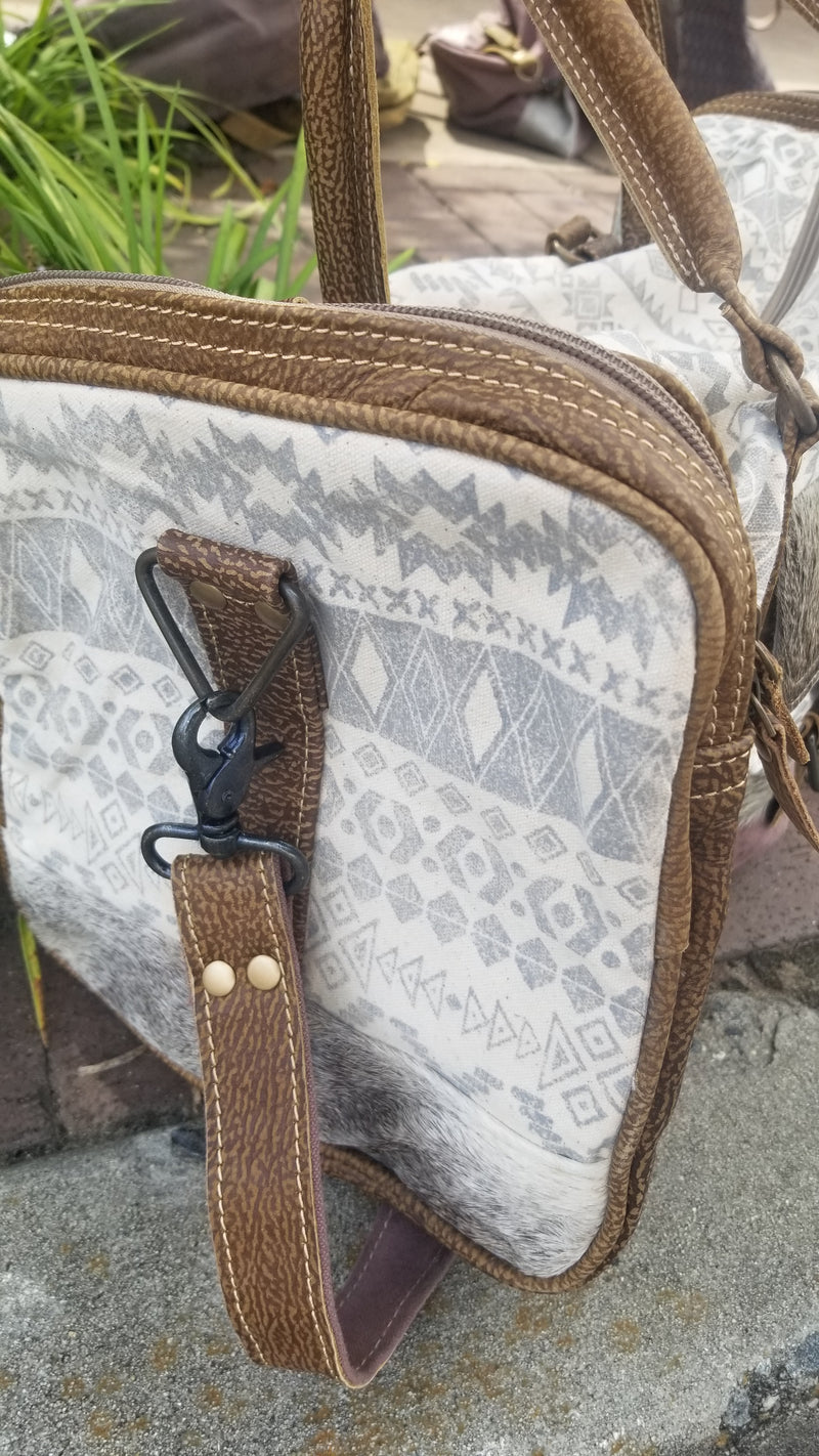 Statement Traveller Bag