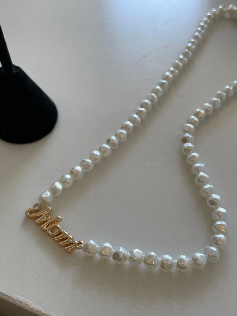 MOM Pearl Necklace